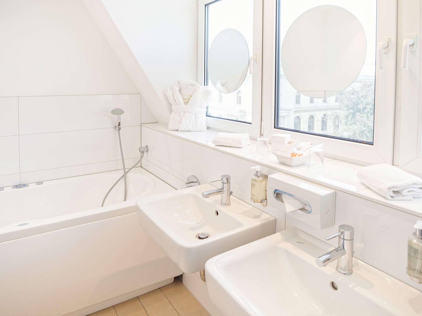 Berlin-Mitte-by-Campanile-Room-51