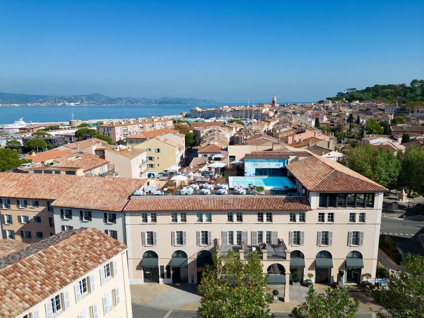 Hotel-de-Paris-Saint-Tropez-General-view-11