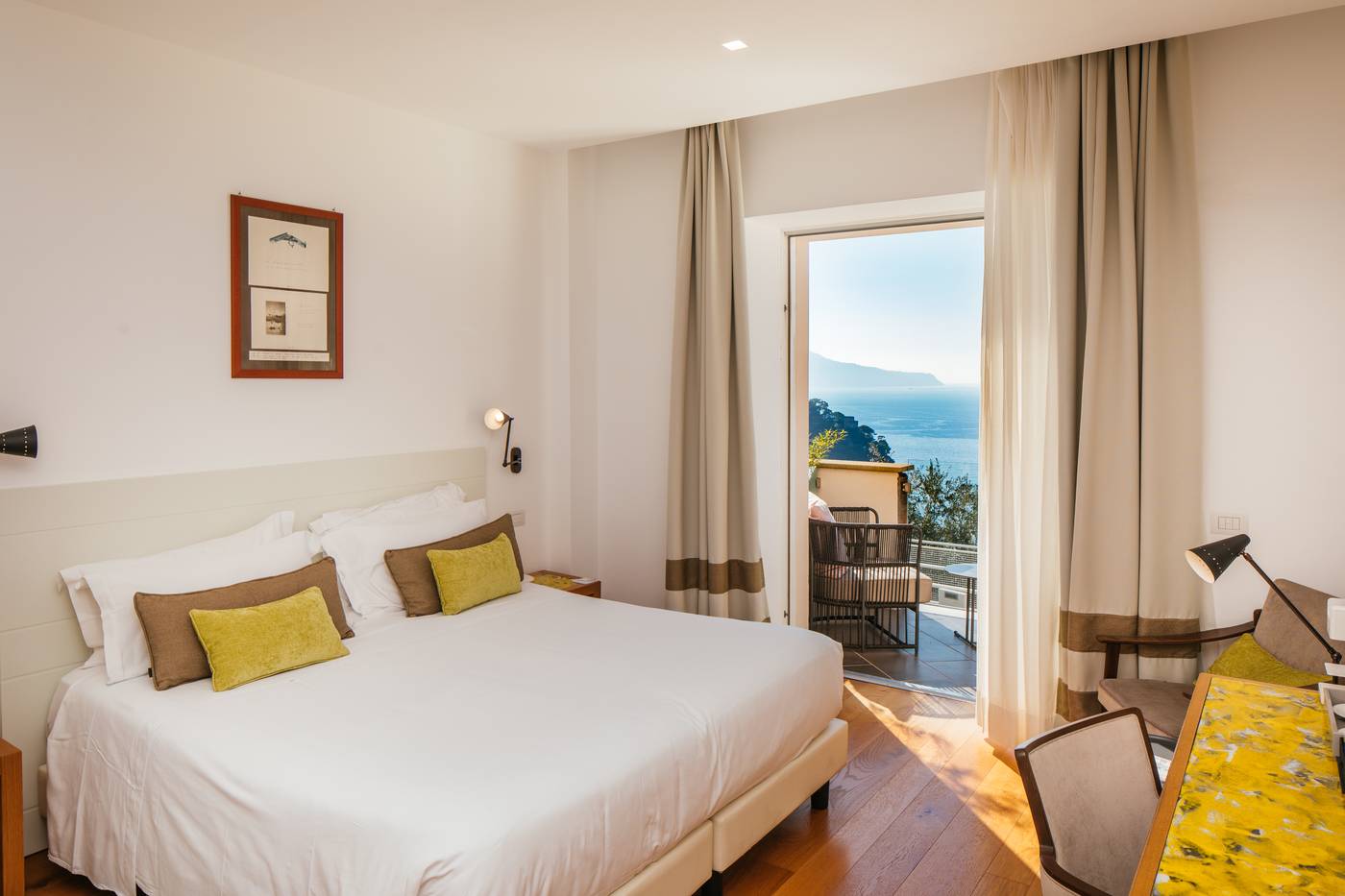 Villa-Fiorella-Art-Room-22