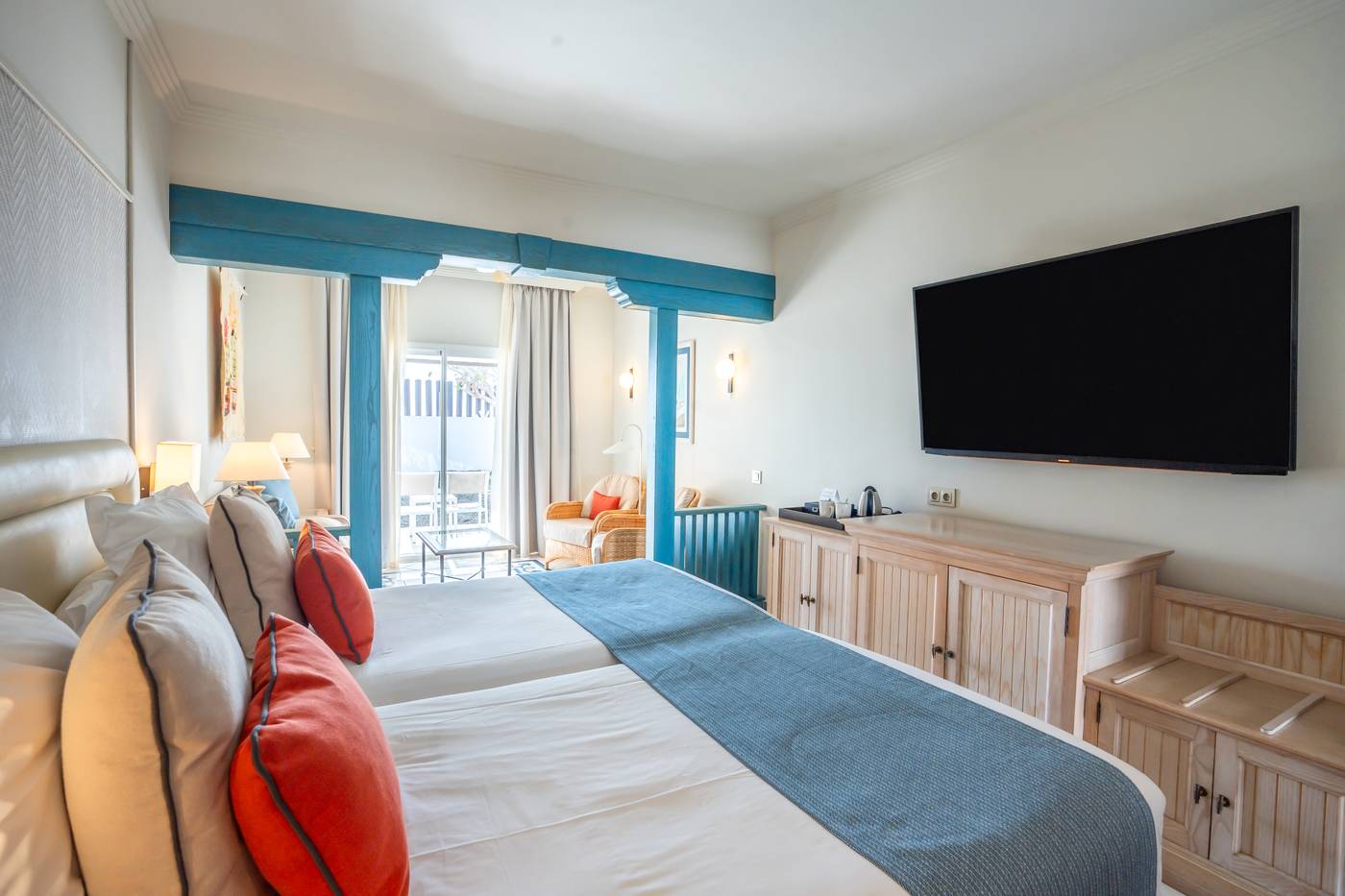 Hotel-LIVVO-Volc--n-Lanzarote-Room-37