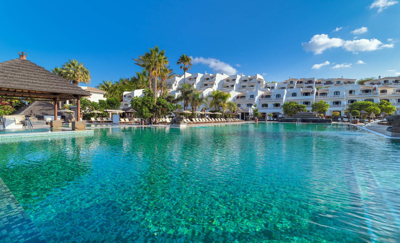 Regency-Country-Club-Pool-5