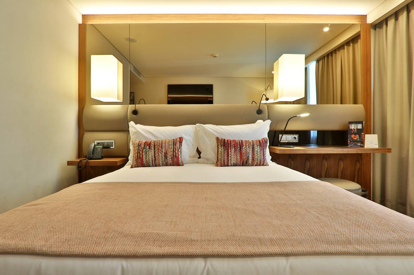 Turim-Iberia-Hotel-Room-3