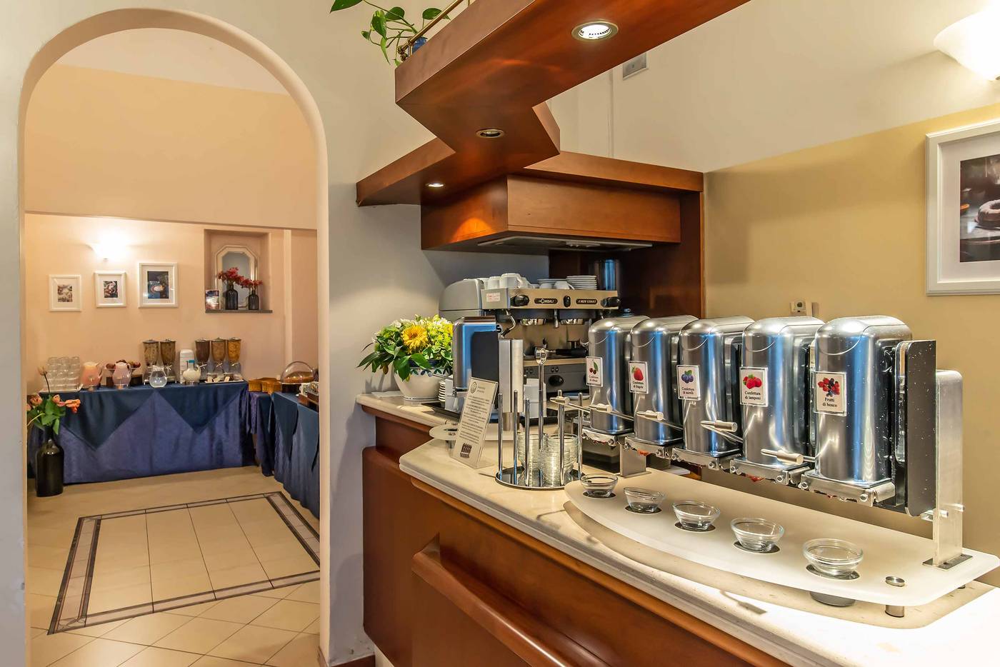 Hotel-Bonifacio-Restaurant-8