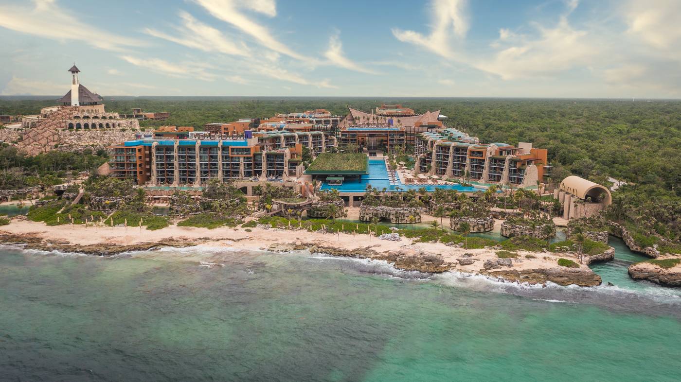 Hotel-Xcaret-Arte---Adults-Only-Beach-2