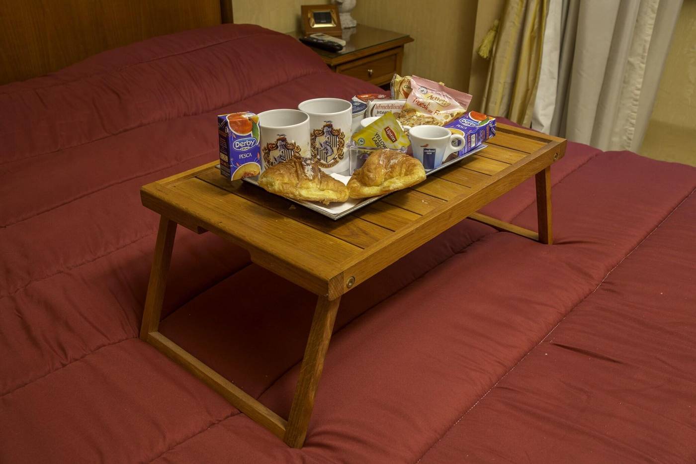 Luxury-Rooms-H-2000-Roma-Room-20