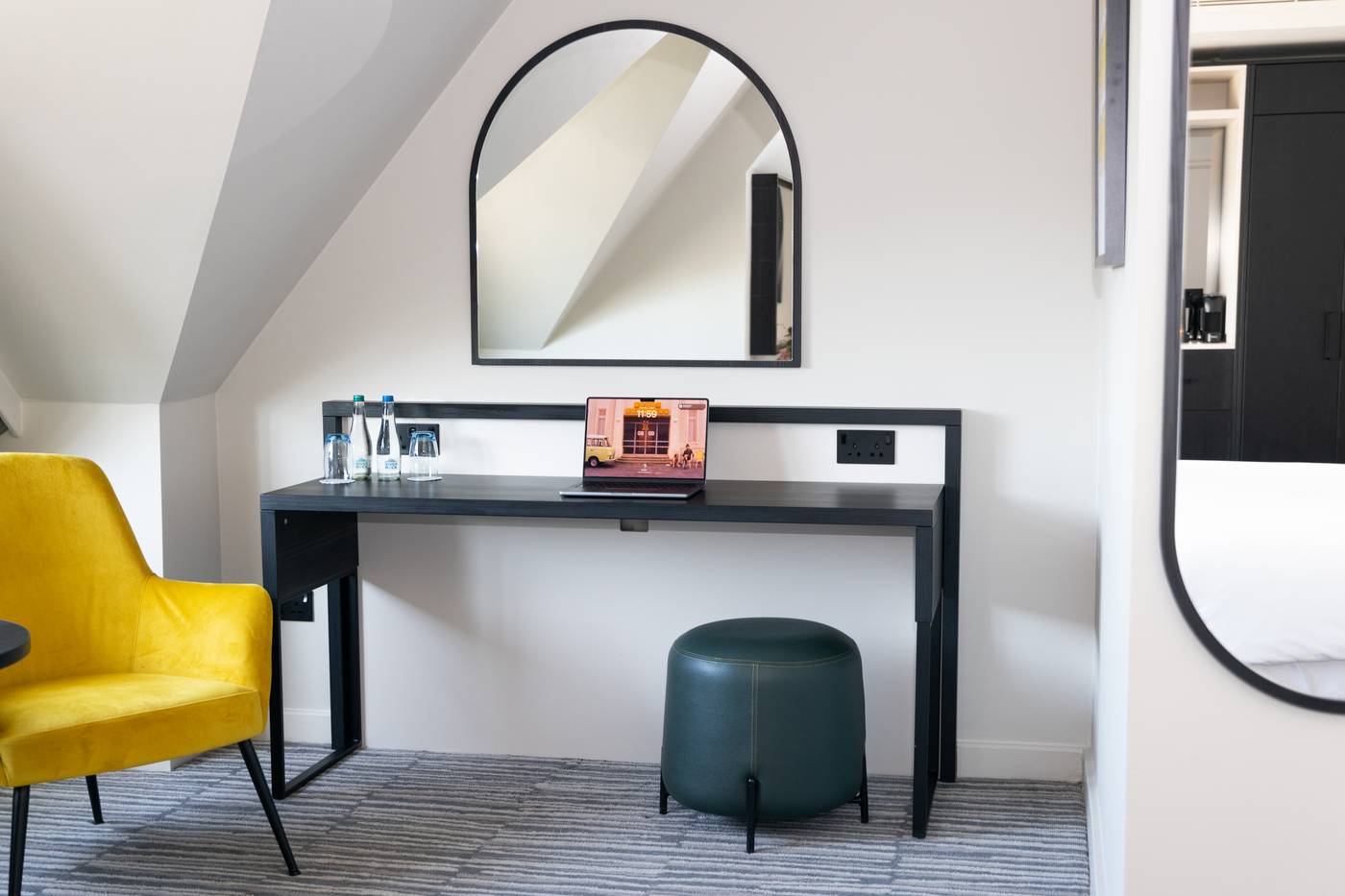 Leonardo-Hotel-Dublin-Christchurch---Jurys-Inn-Room-6