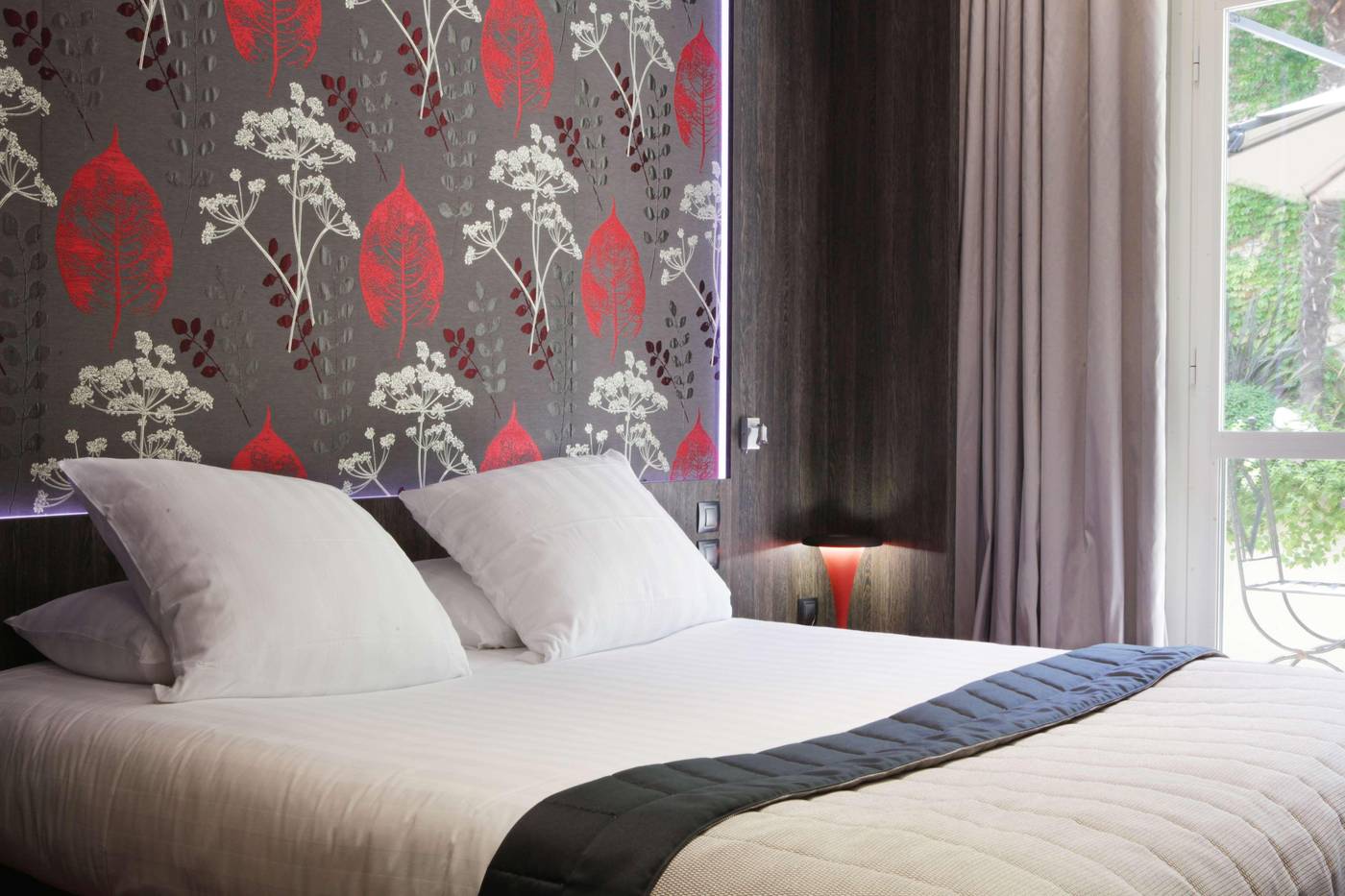 Best-Western-Premier-Patio-des-Artistes-Room-32