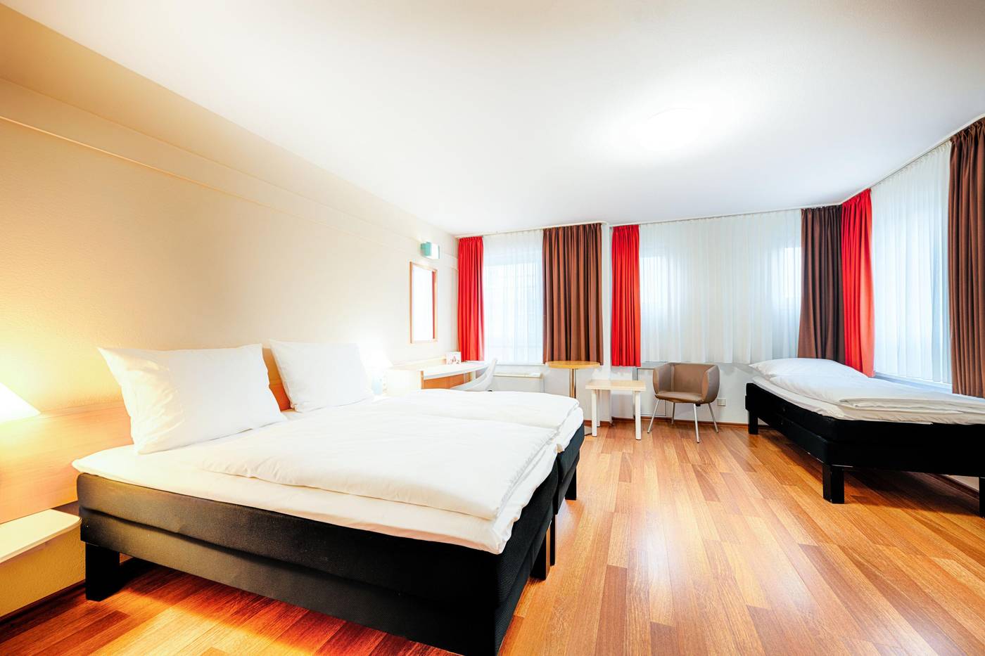 B-B-Bonn-City-Room-27
