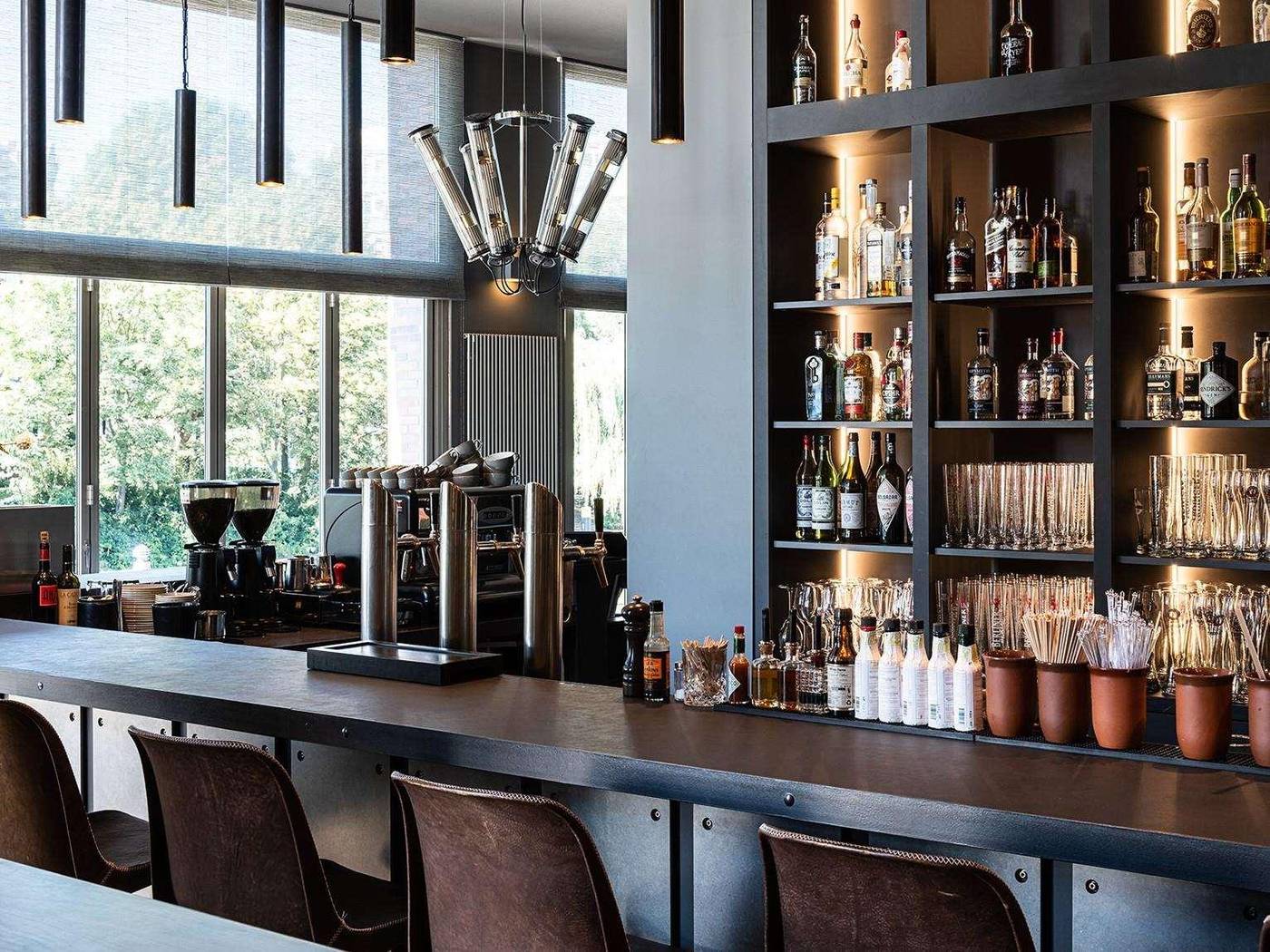 Abion-Villa-Suites-Restaurant-12