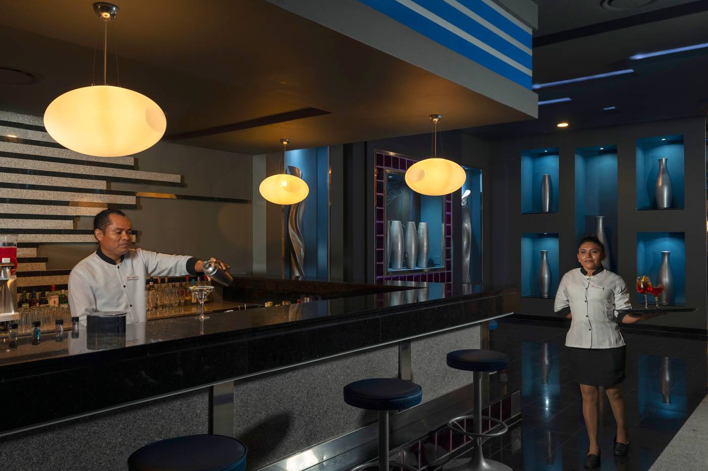 Riu-Caribe-All-Inclusive-Bar-43