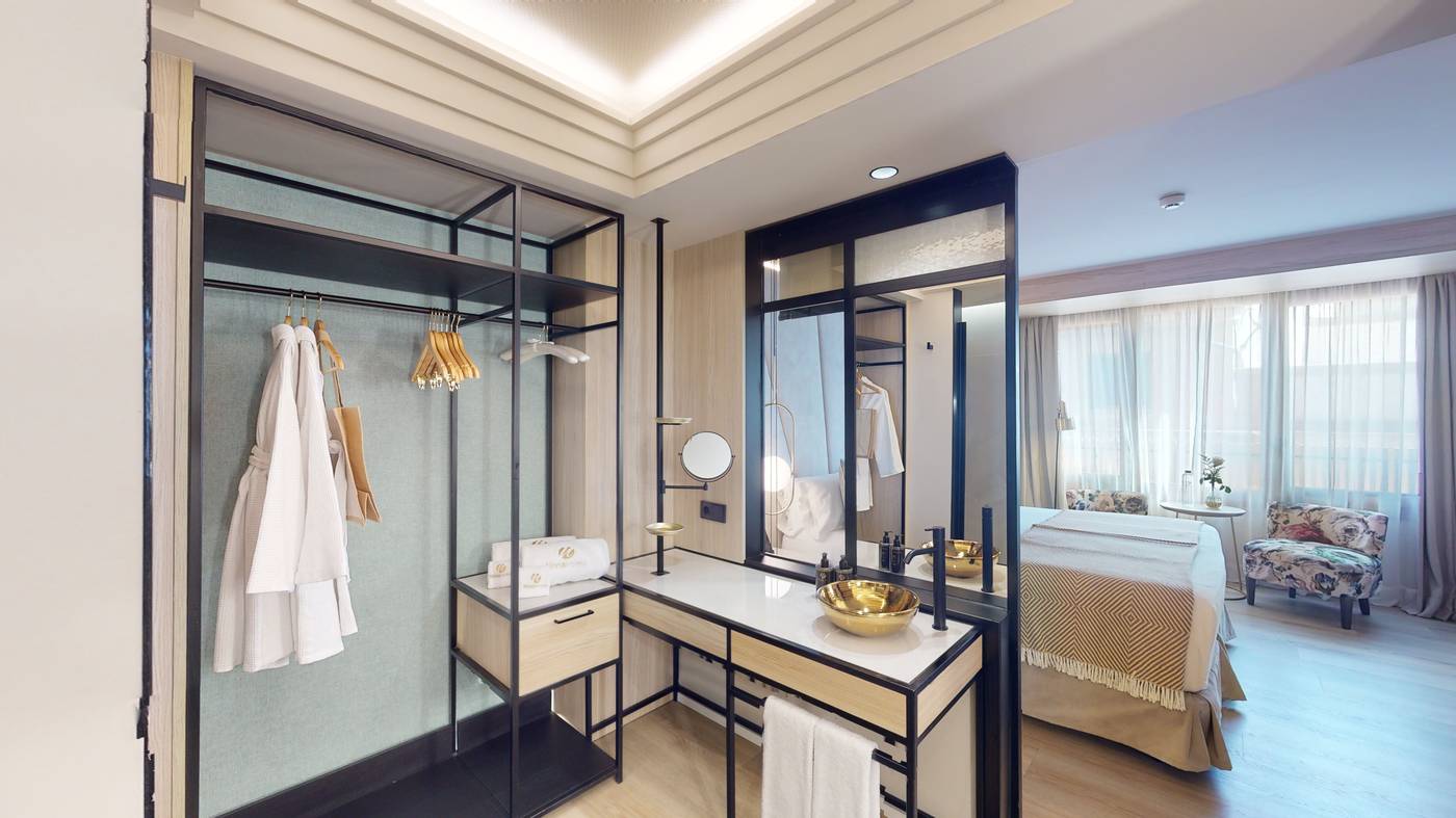 Nivia Born Boutique Hotel