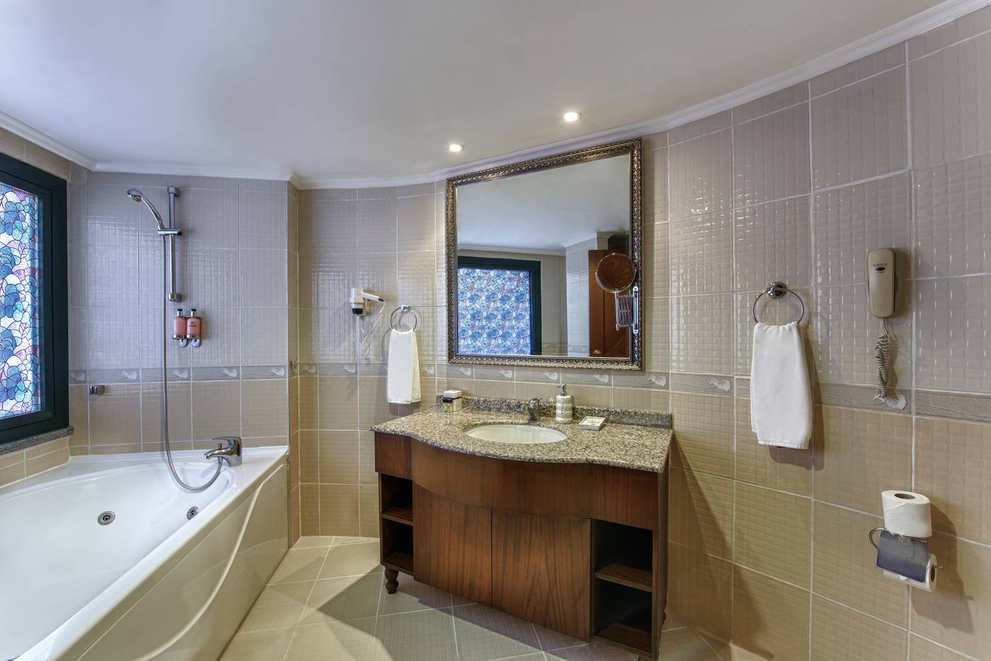 Delphin-Palace-Room-32