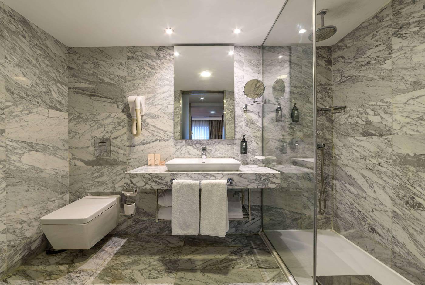 Ramada-Istanbul-Grand-Bazaar-Room-49