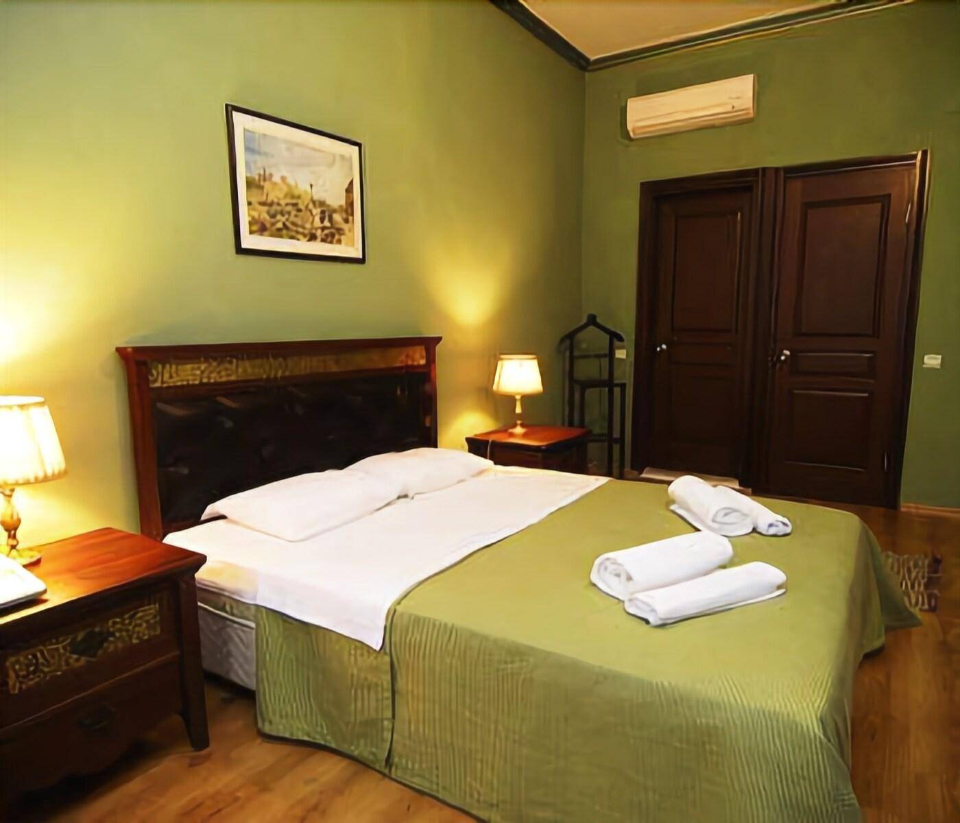 Istanbul-Shamrock-Hotel-Room-7