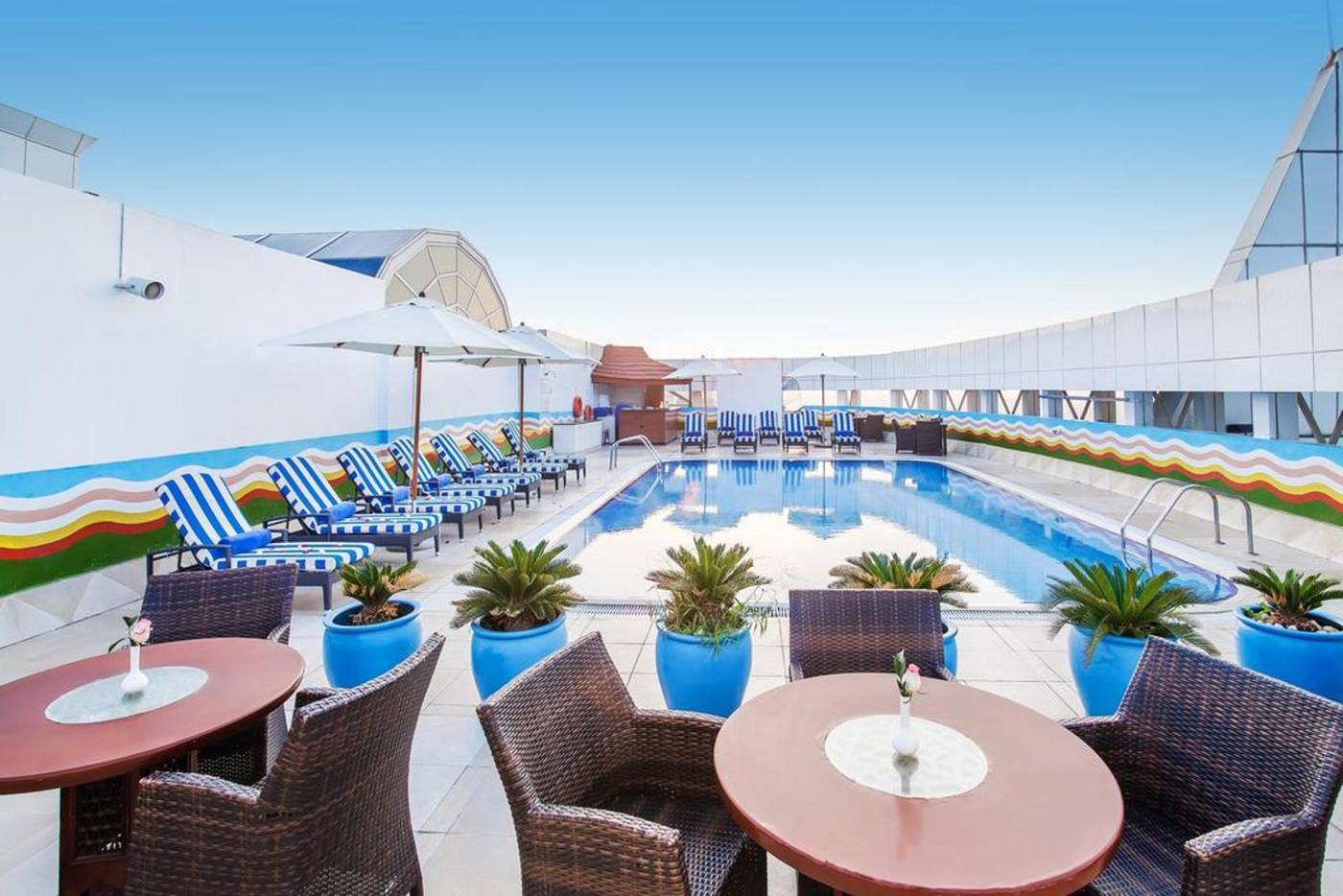 Grand-Excelsior-Bur-Dubai-Pool-6