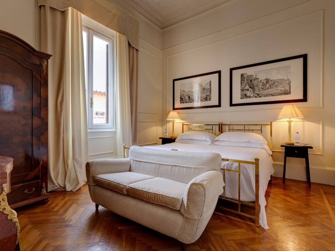 Grand-Hotel-Plaza-Room-30