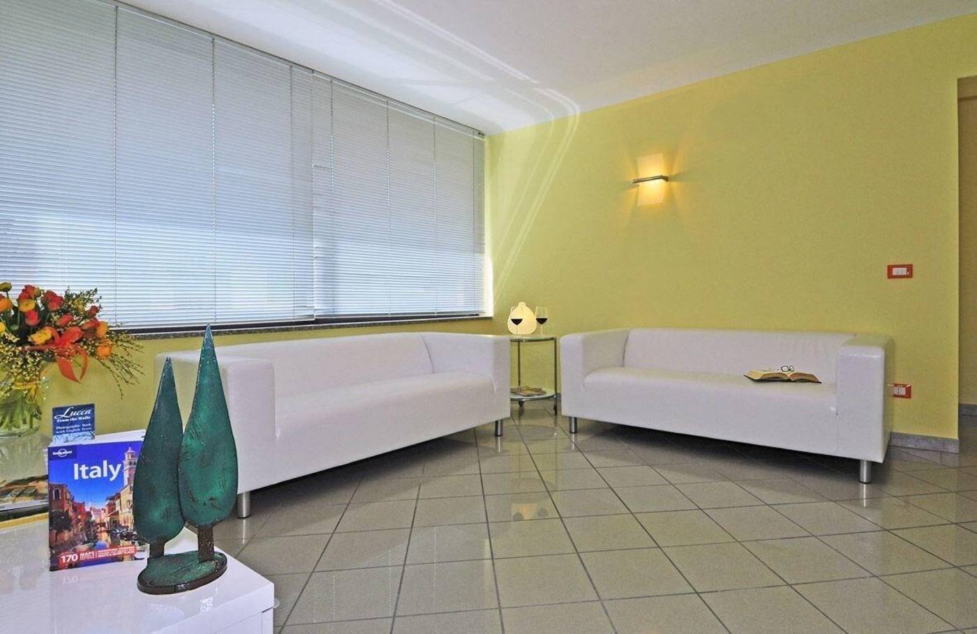 Bed-Breakfast-Ai-Cipressi-Lobby-13