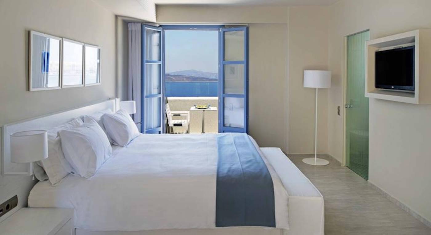 Acroterra Rosa Luxury Suites in Santorini, Greece