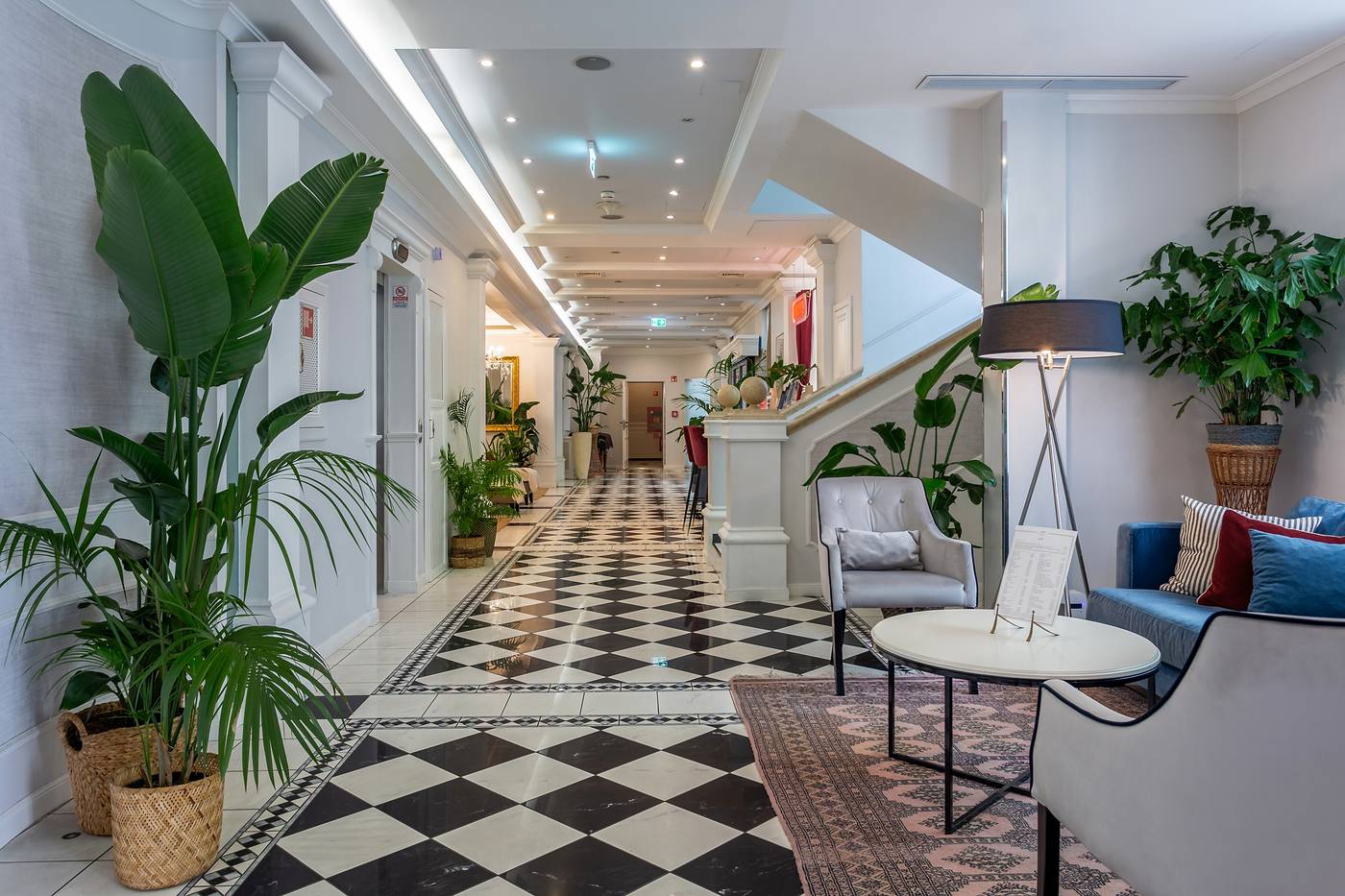 Queen-s-Court-Hotel-and-Residence-Lobby-14