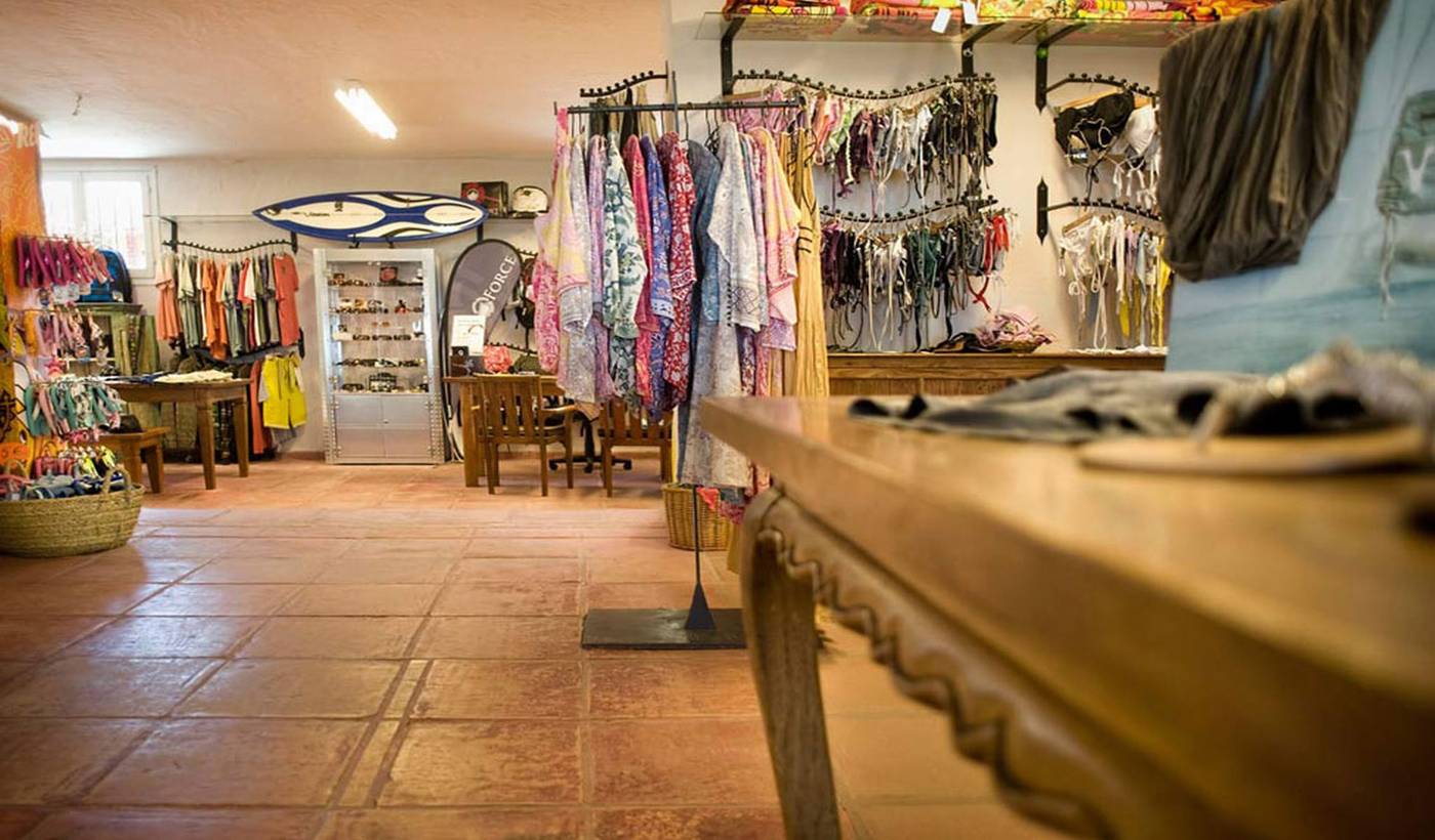 Hotel-100--Fun-Sports-and-Entertainment-54