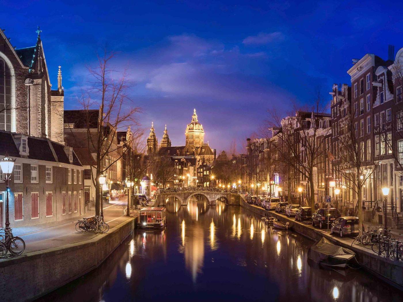 ibis-Amsterdam-Centre-Stopera-General-view-7