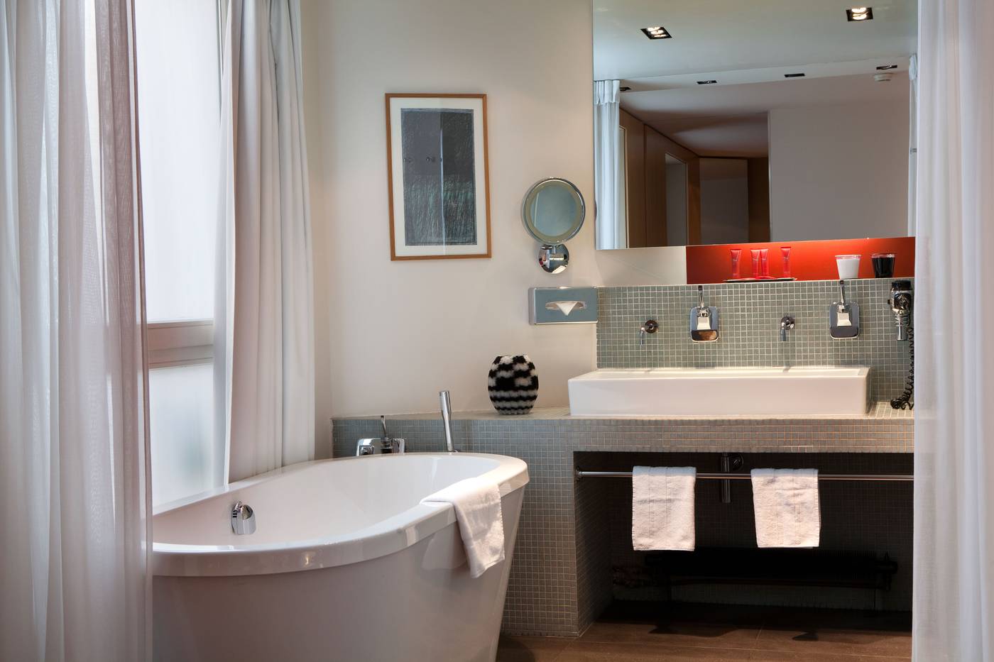 Hotel-Golden-Tulip-Opera-De-Noailles-Room-40