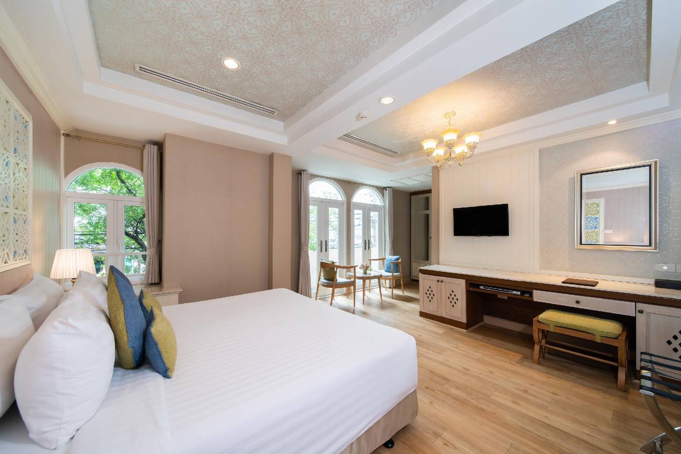 La-Petite-Salil-Sukhumvit-8-Room-14