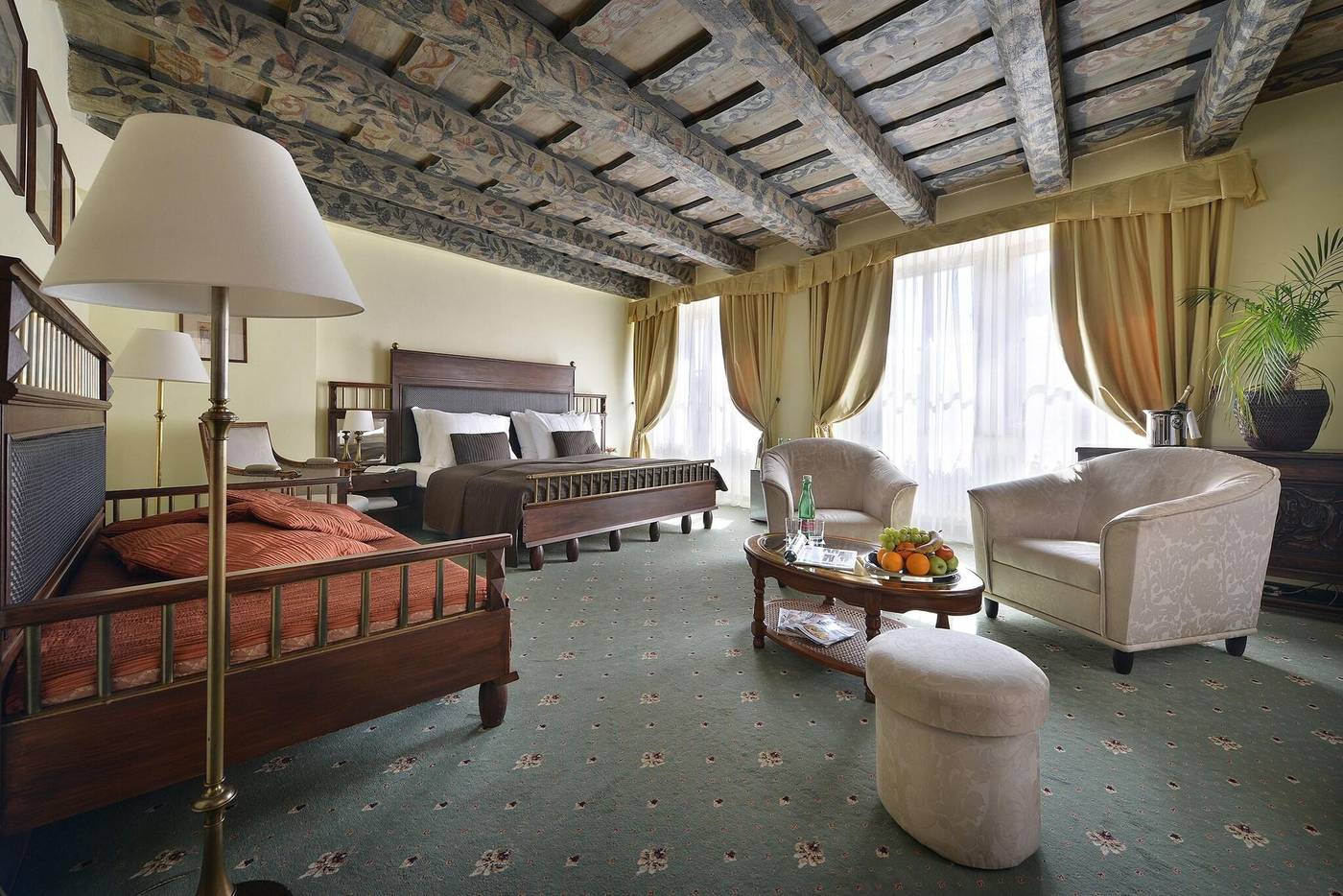 U-Tri-Pstrosu-Room-14