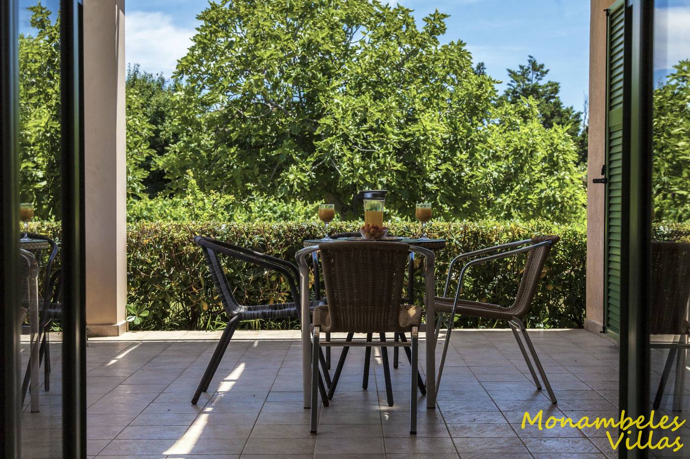 Monambeles-Villas-Room-19