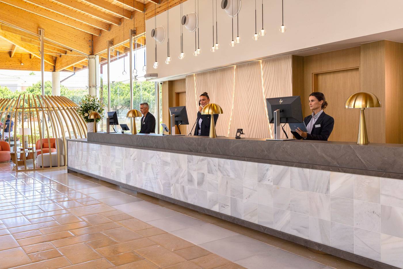 Hipotels-Barrosa-Palace-Lobby-49