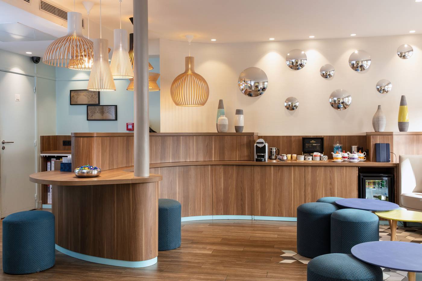 Hotel-des-Nations-Saint-Germain-Lobby-9