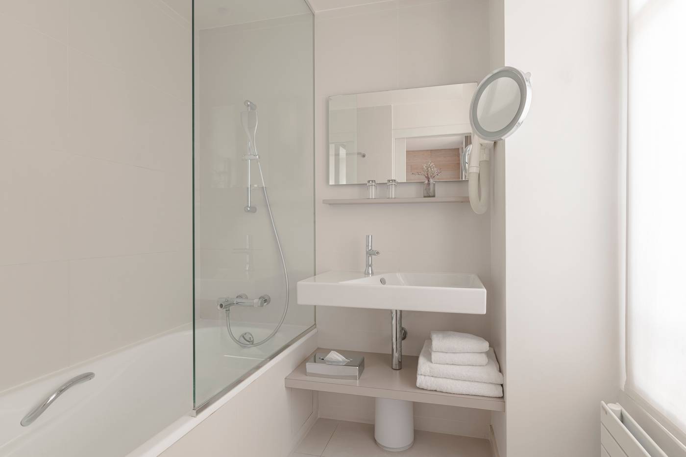 9Hotel-Opera-Room-25