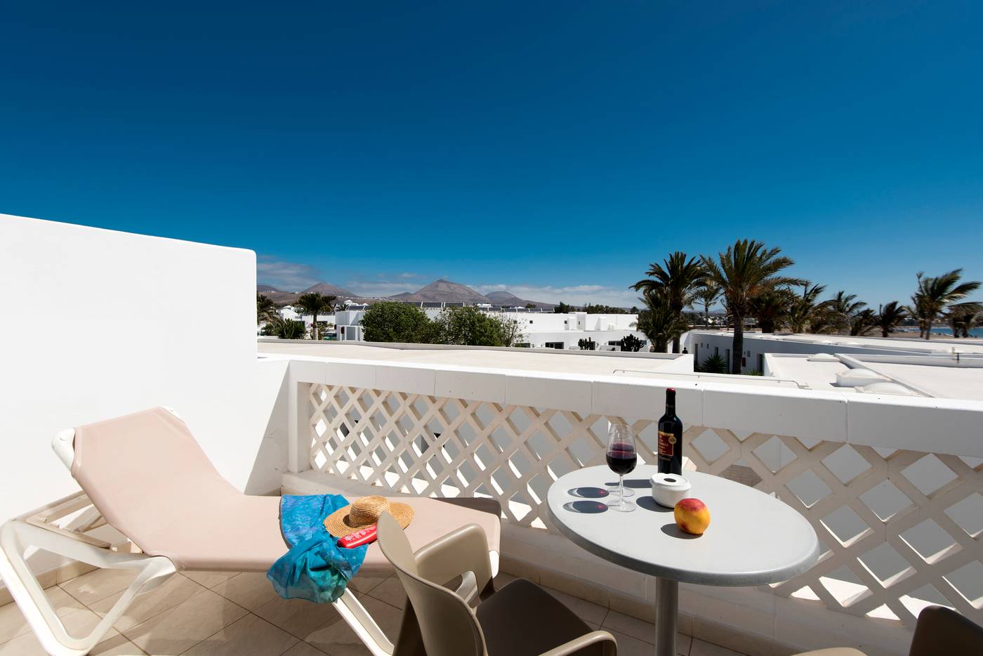 Las-Costas-Terrace-14