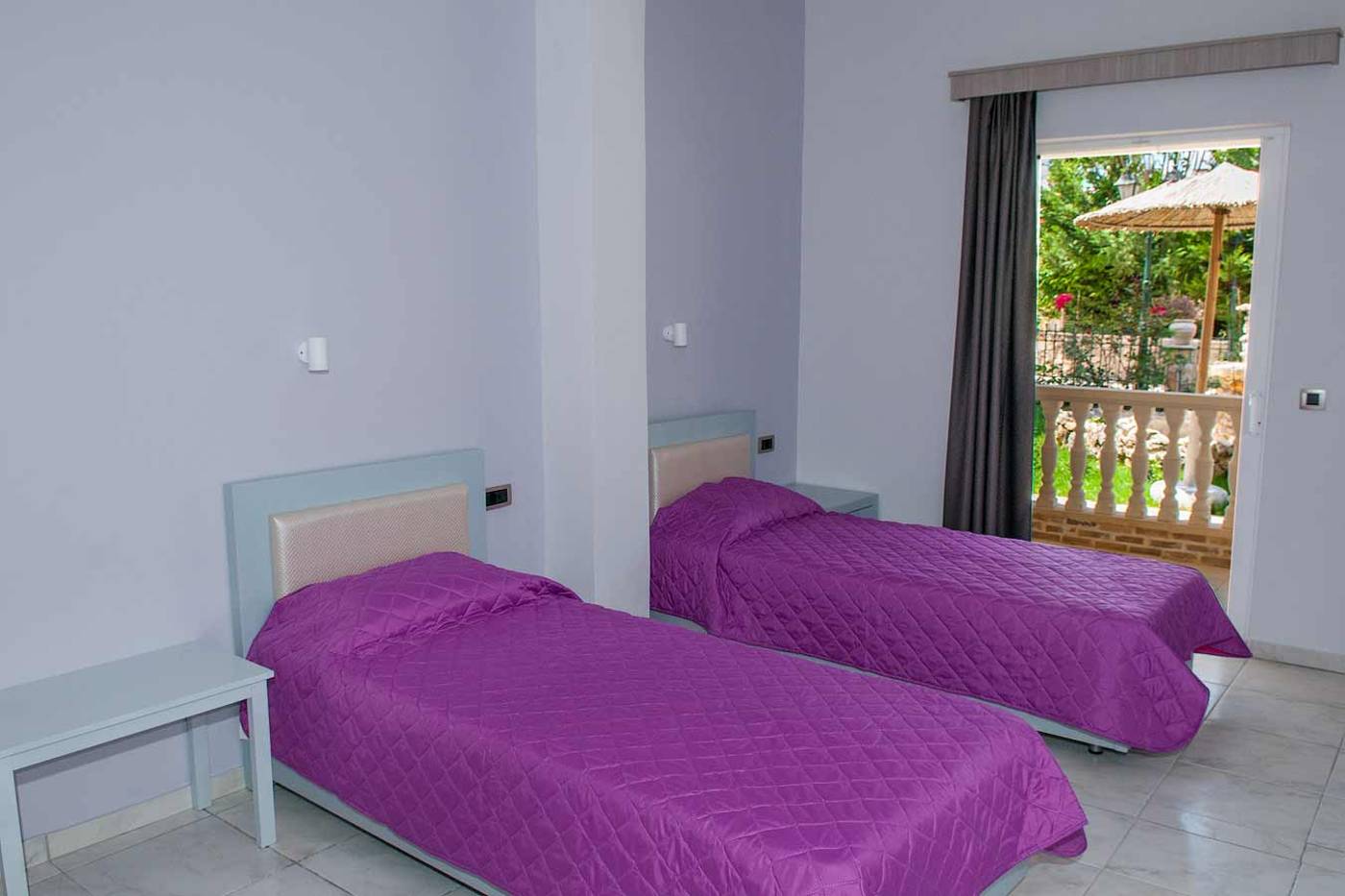 Tom-and-John-s-Apartments-Room-13