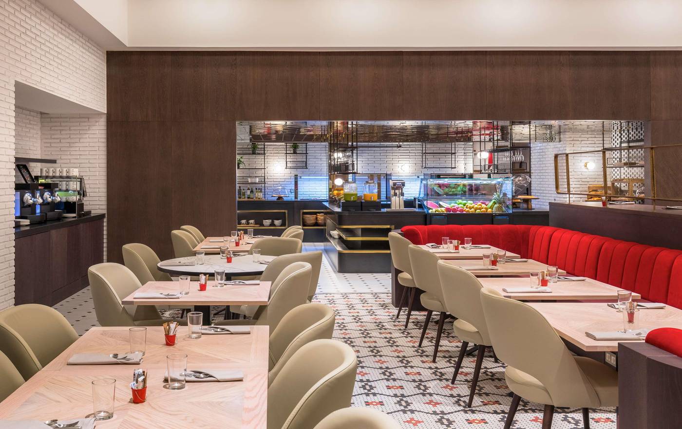 Canopy-by-Hilton-Madrid-Castellana-Restaurant-60