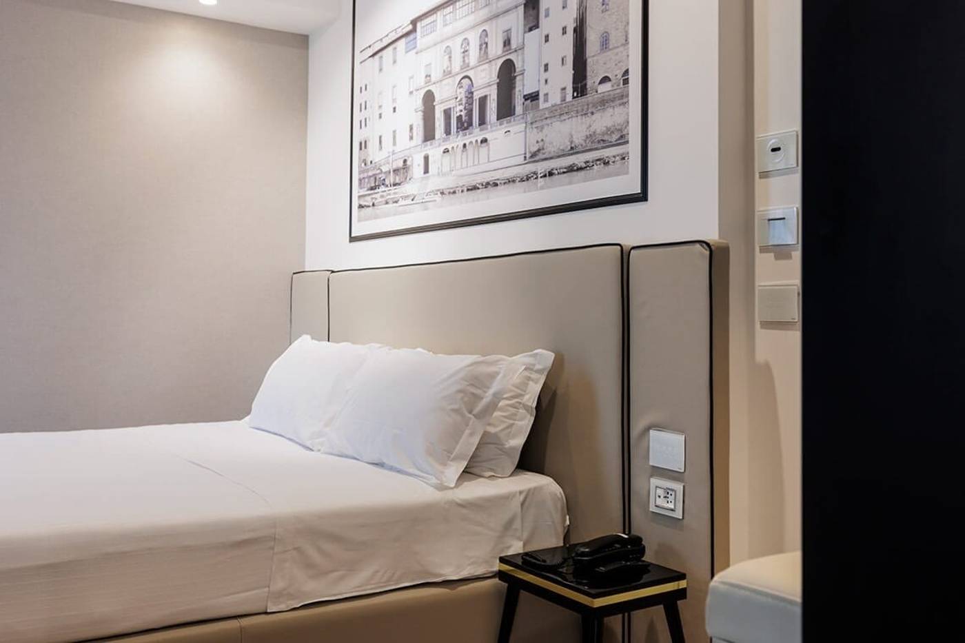 MH-Florence-Hotel---Spa-Room-39