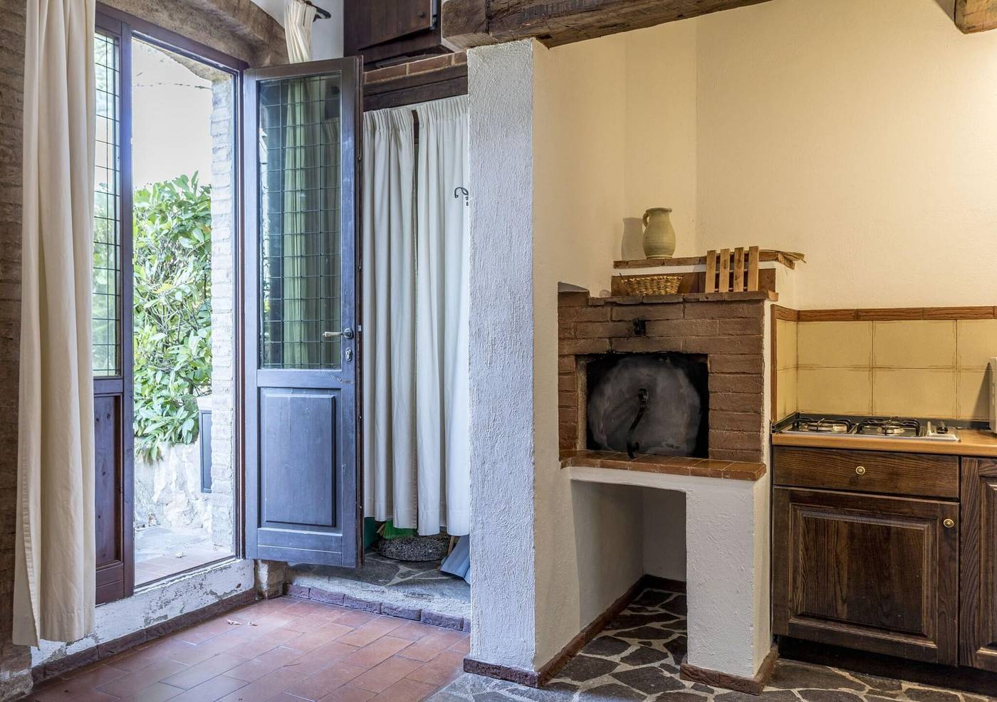 Borgo-Il-Poggiaccio-Room-5