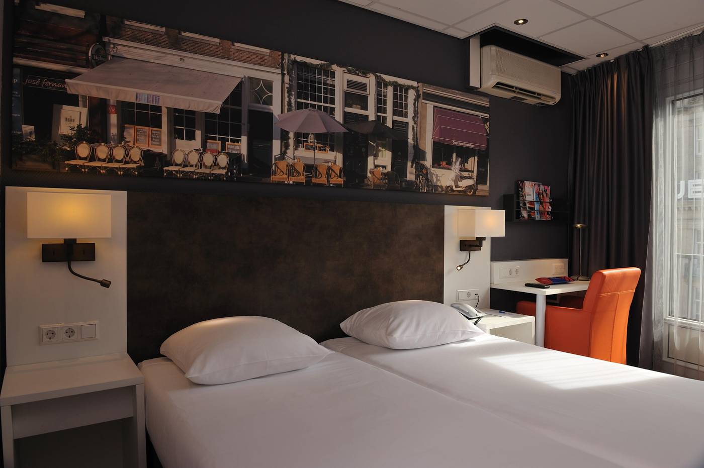 Amsterdam-De-Roode-Leeuw-Room-37