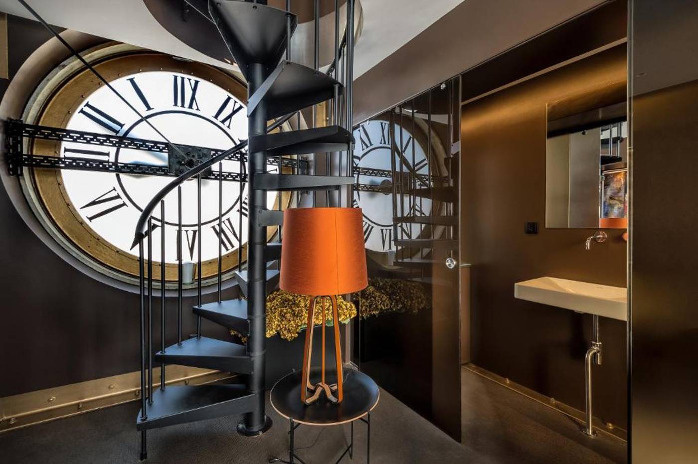 Lisbon-Five-Stars-Apartments-8-Building-Room-9