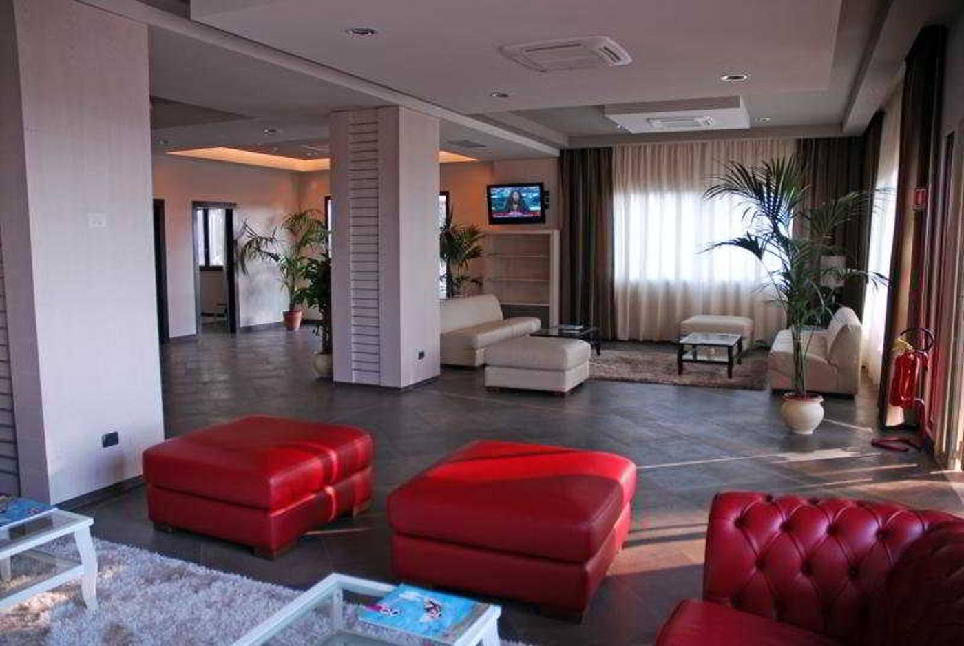 Viola Palace Hotel-Italy-MESSINA-VILLAFRANCA TIRRENA-Lobby-7