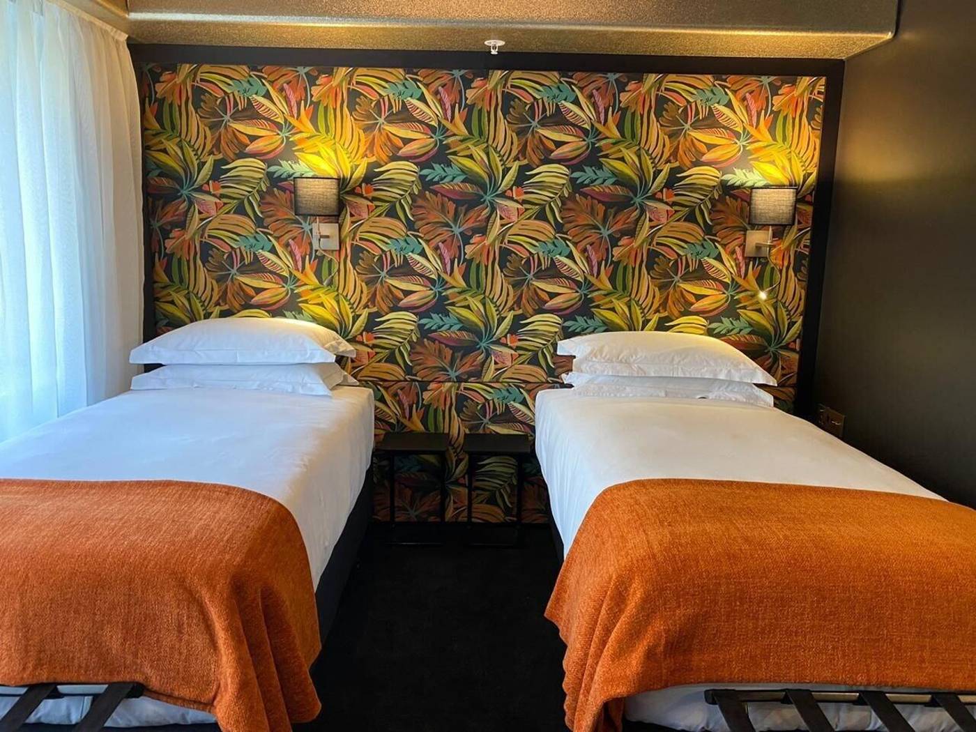 ONOMO-Hotel-Cape-Town-Foreshore-Room-1