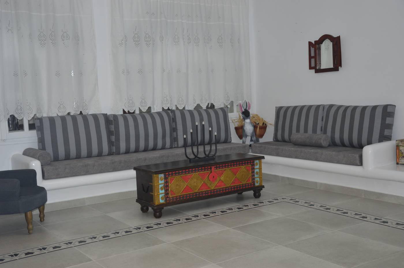 Villa-Olympia-Lobby-54