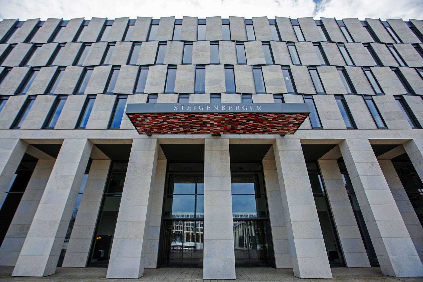 Steigenberger-Airport-Hotel-Berlin-General-view-3