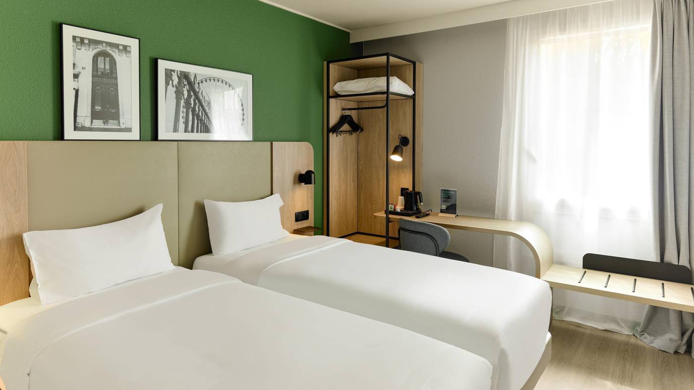 Campanile-Argenteuil-Room-12