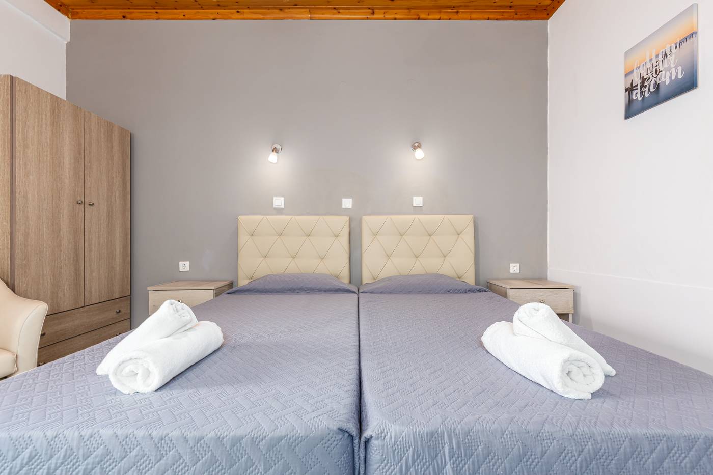 Oasis-Hotel-Room-25