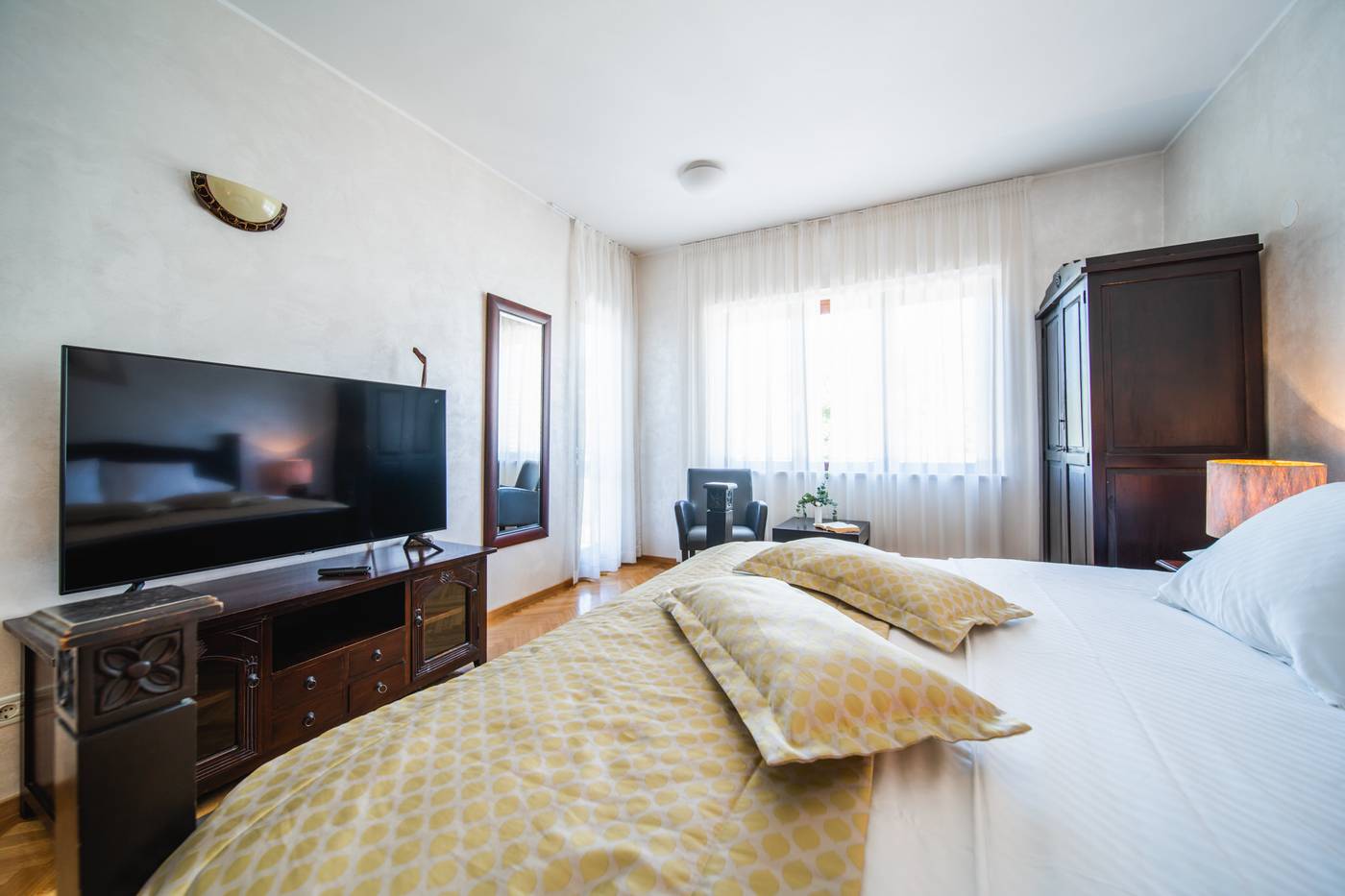 Villa-Franica-Room-25