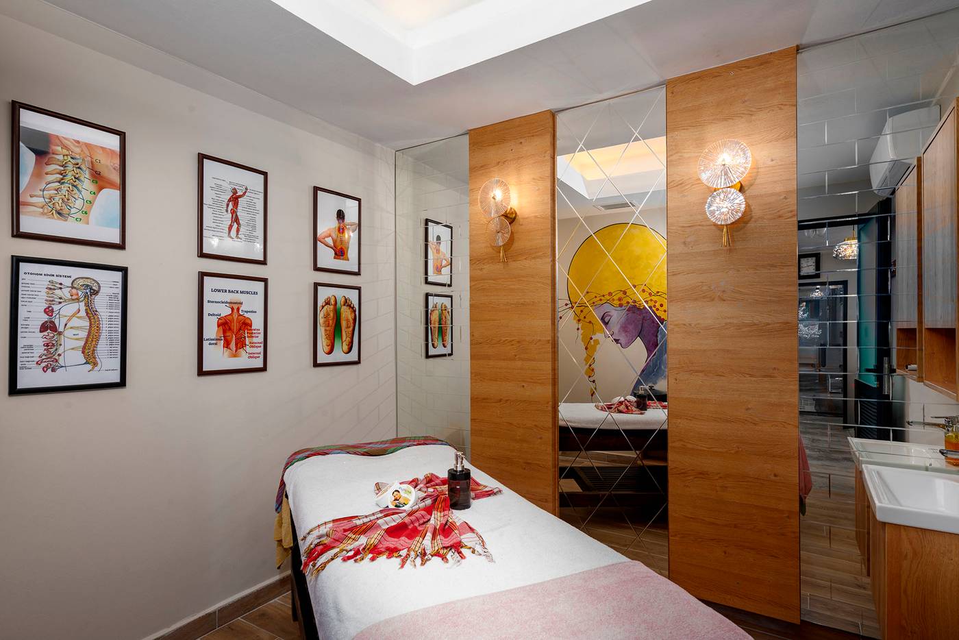 Big-Blue-Suite-Hotel-Sports-and-Entertainment-65