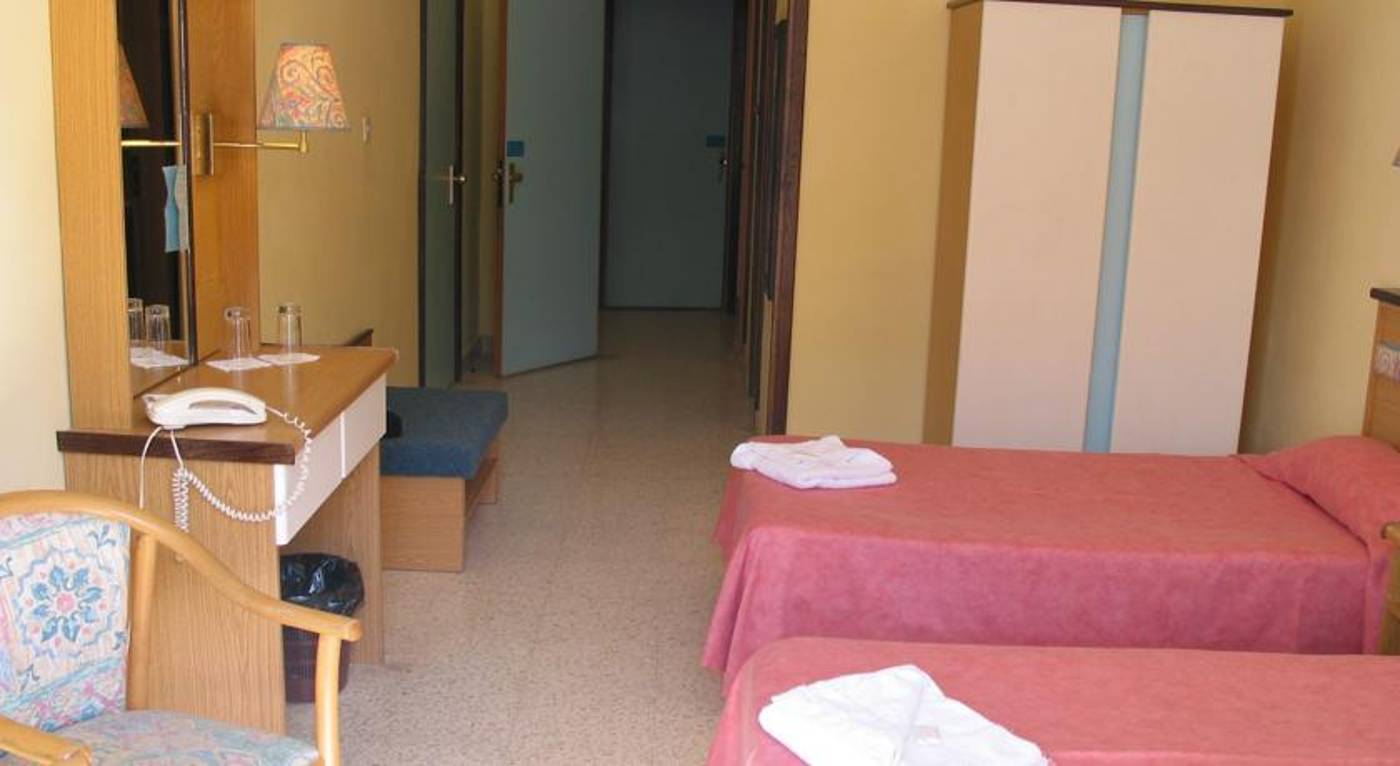 The-Santa-Maria-Hotel-Room-10