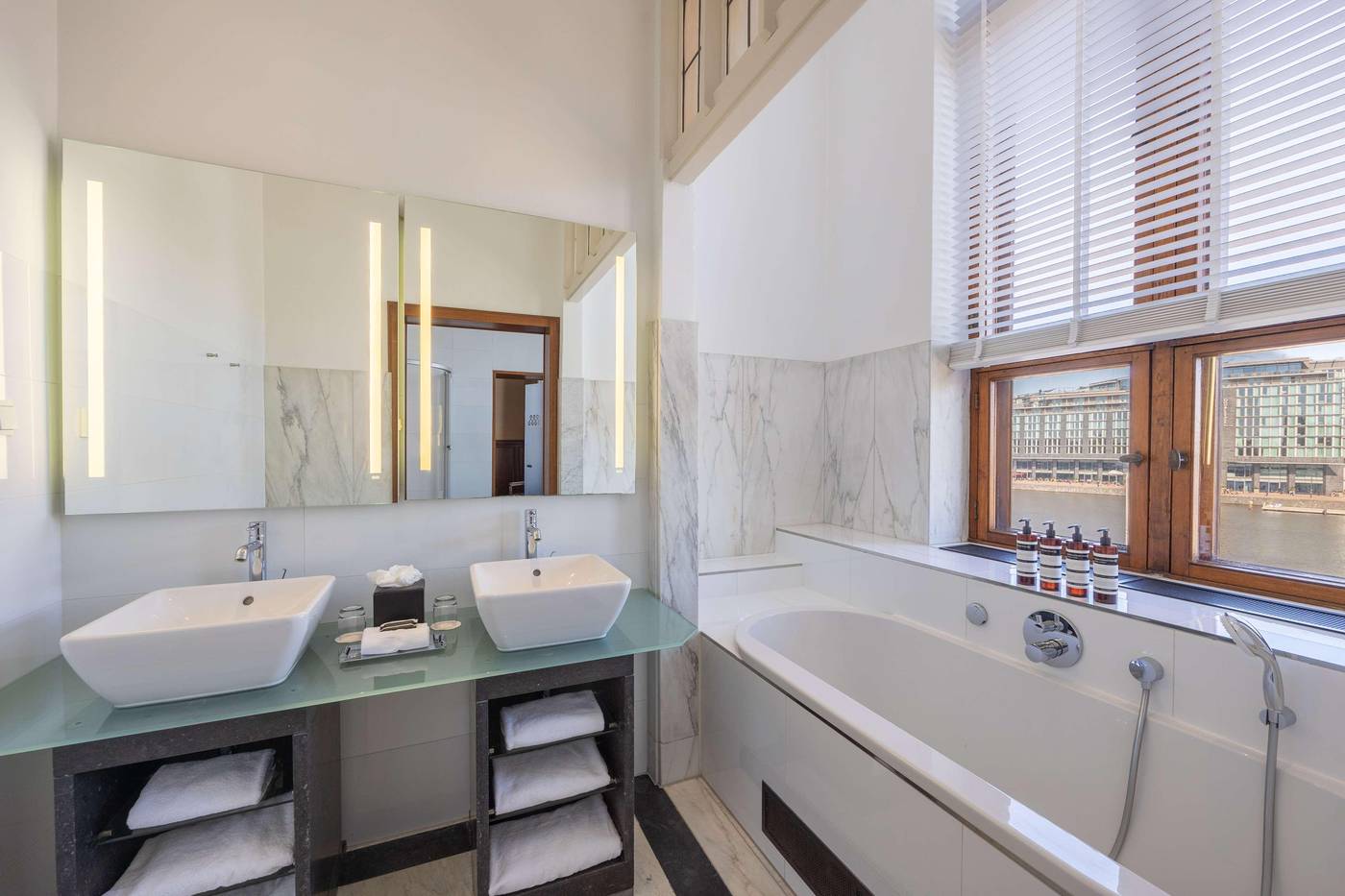 Grand-Hotel-Amrath-Amsterdam-Room-60