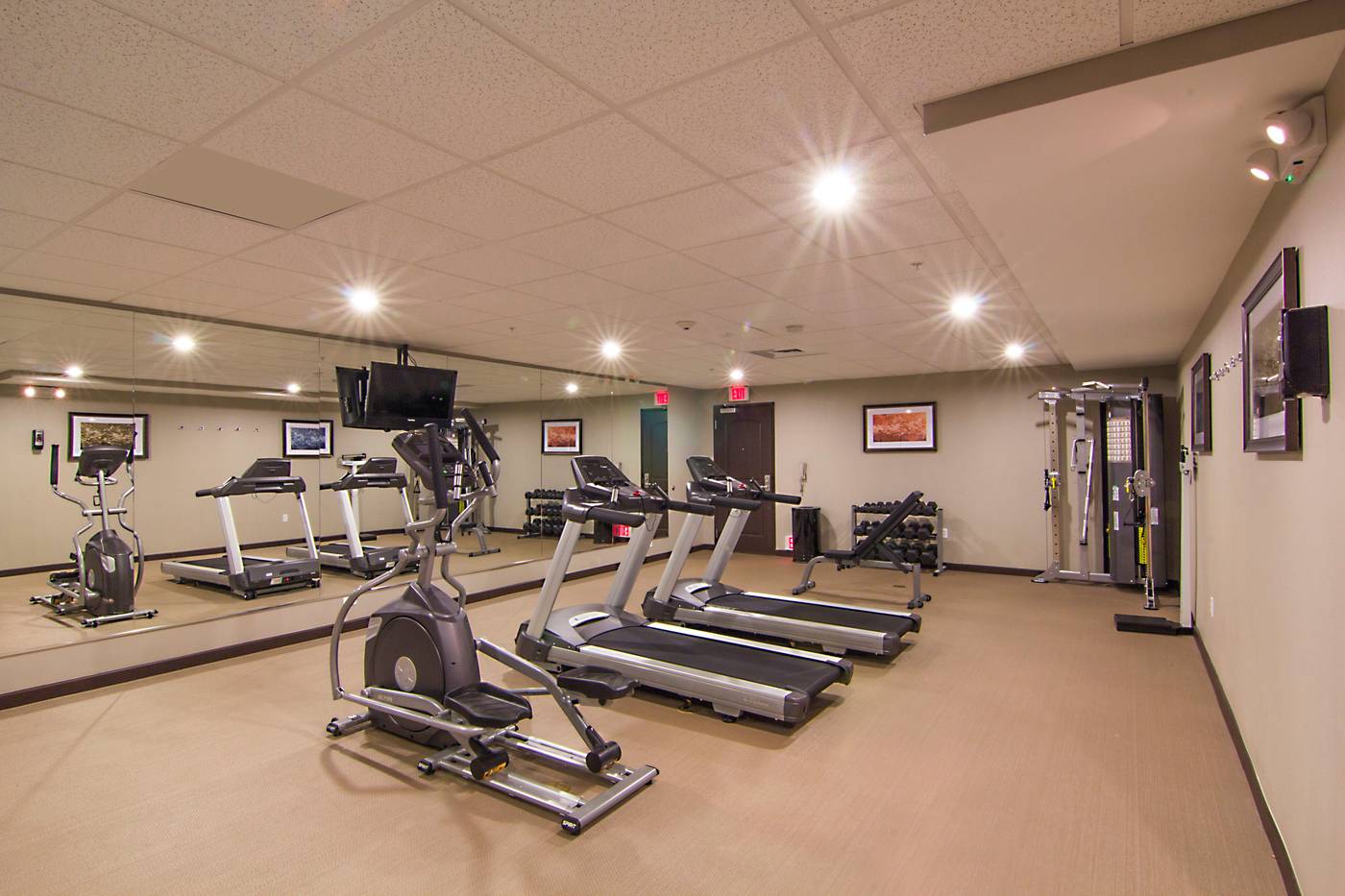 Staybridge Suites Carlsbad - United States - CARLSBAD - Sports and Entertainment - 0